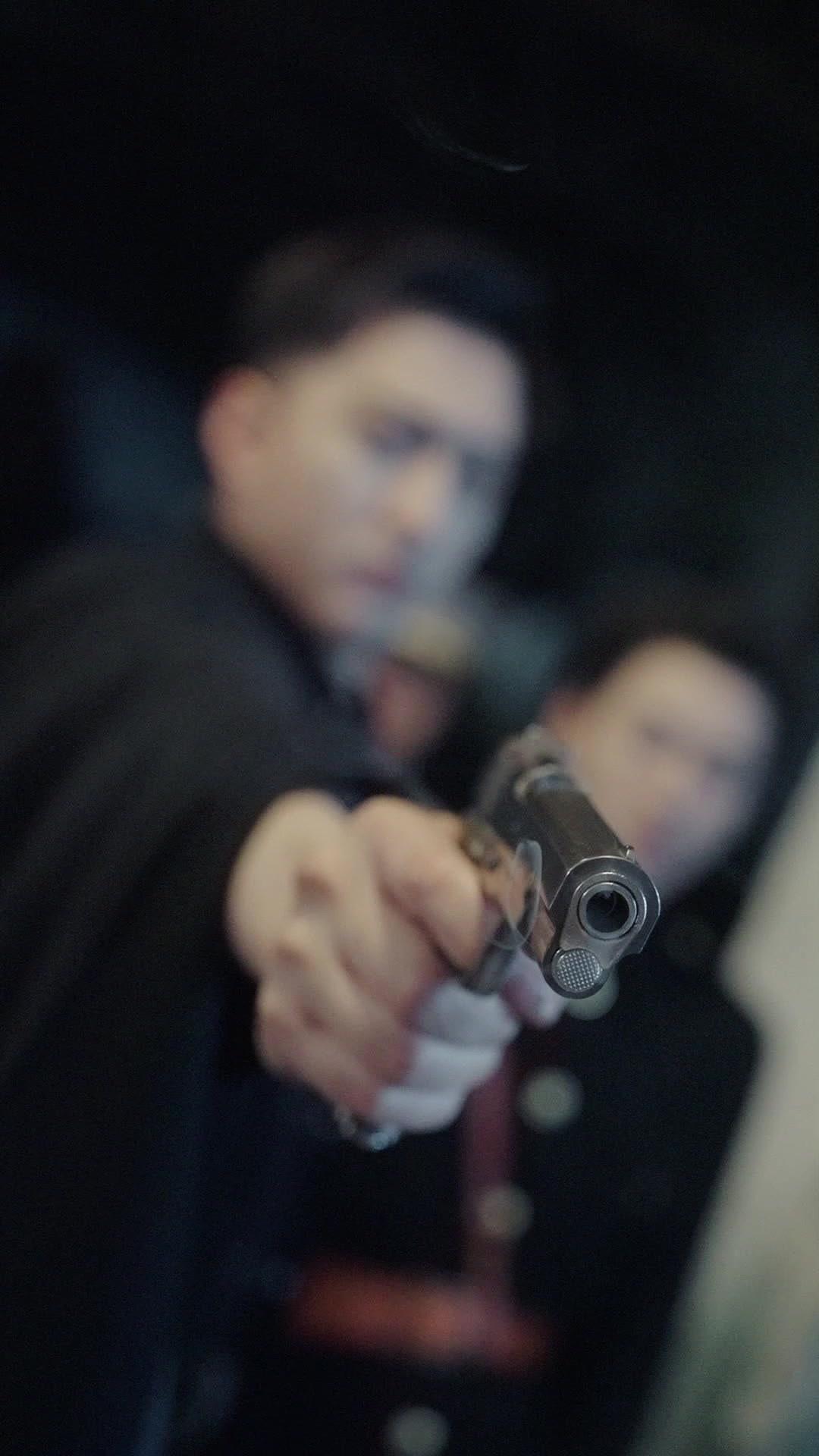 L'AMOUR PIÉGÉ DES JUMELLES