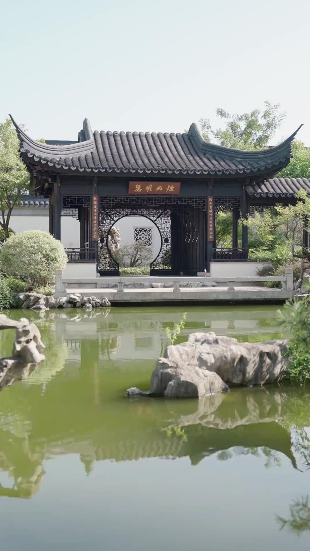 PETITE DIVINITÉ DES ARTS OBSCURS