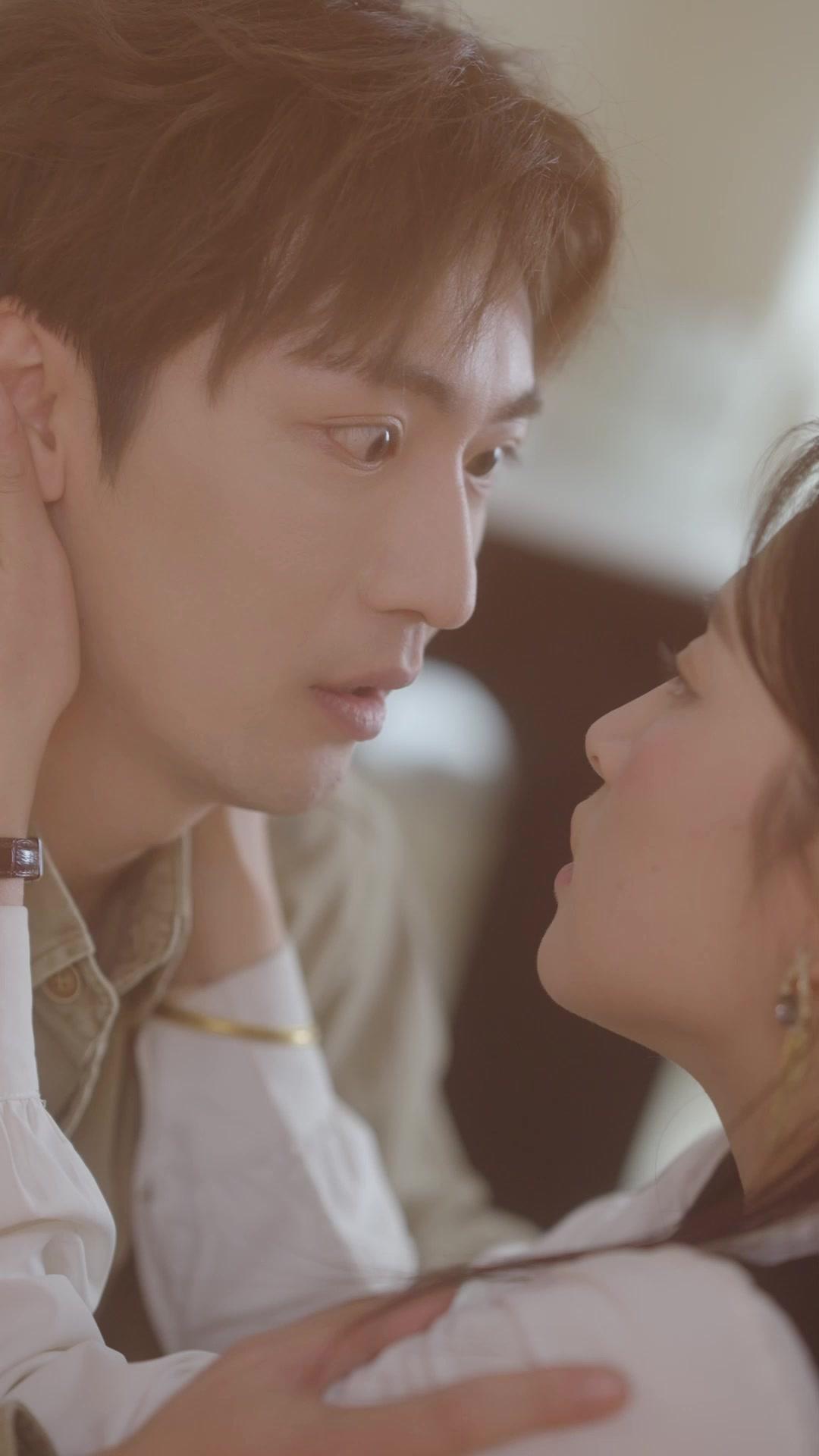 Taklukkan CEO Cantik yang Dingin