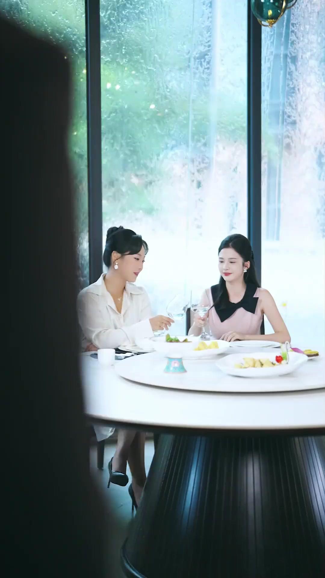 Thợ Rửa Xe Là Xe Thần