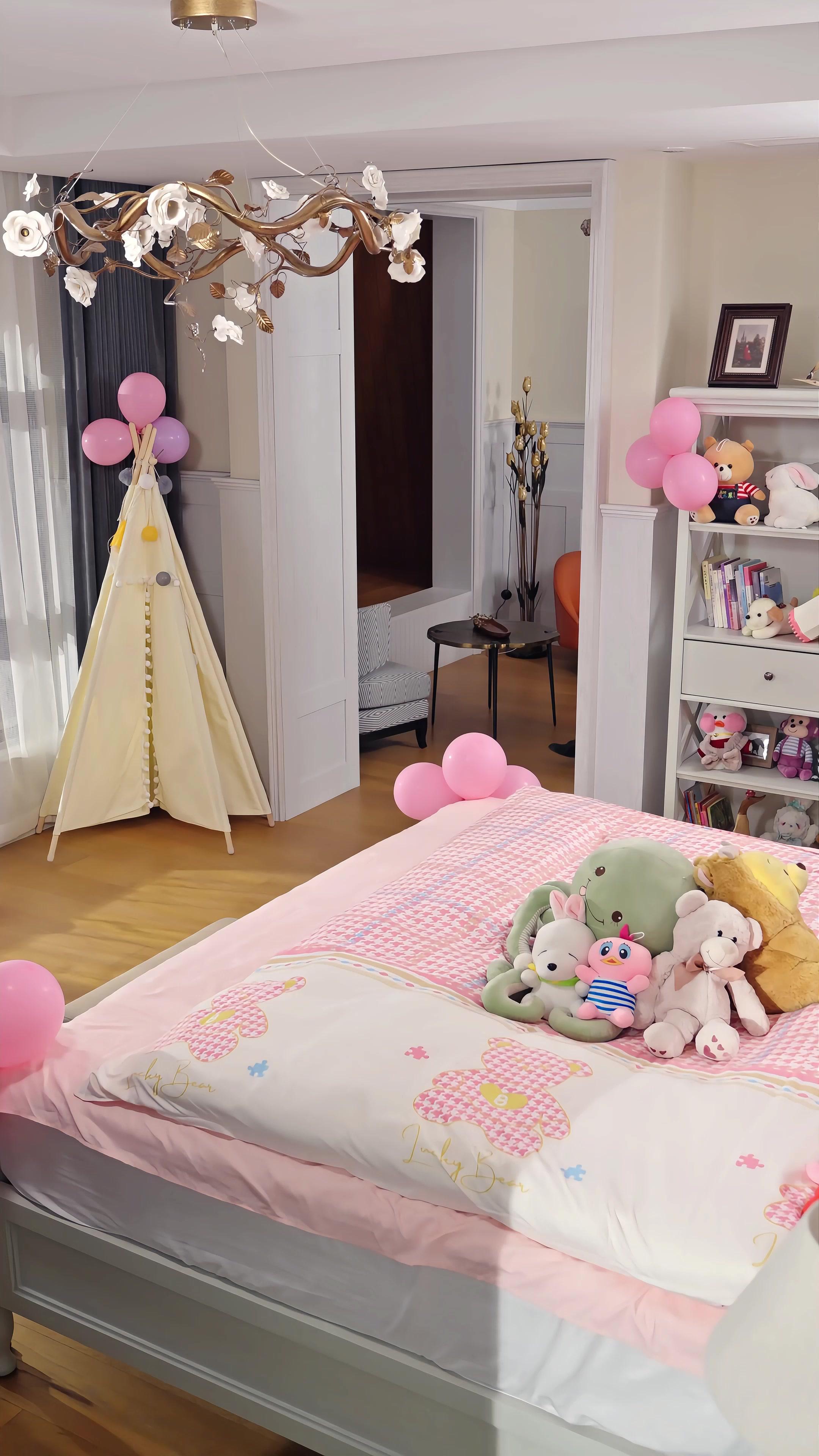 Bé Rồng Đến Chúc Phúc