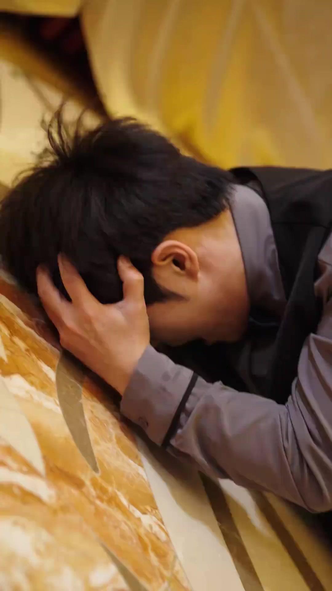 Selepas Dilahirkan Semula, Manjakan Menantu Lelaki Seperti Permata