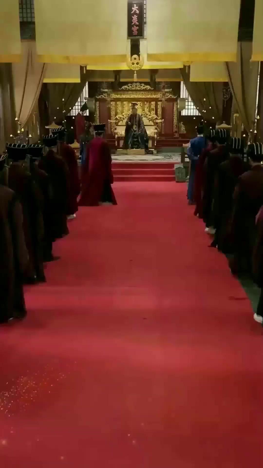 Takhta di Ujung Pedang