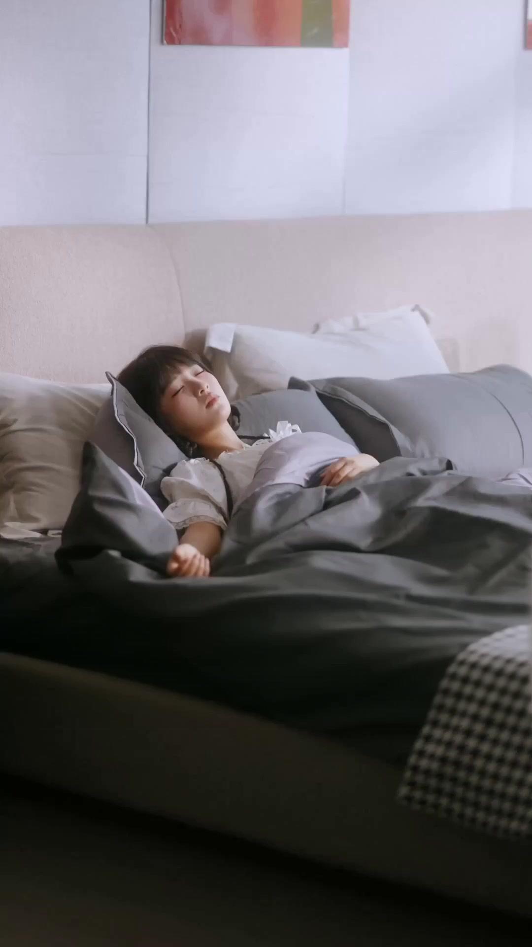 TRAQUÉES PAR L'AMOUR