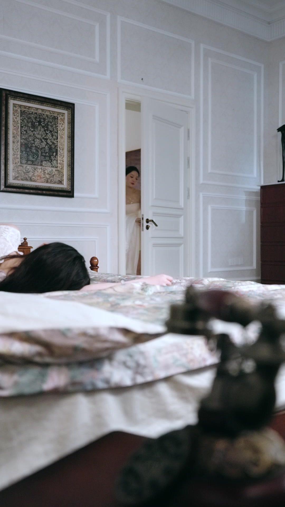 Daddy, Don’t Let Mommy Go