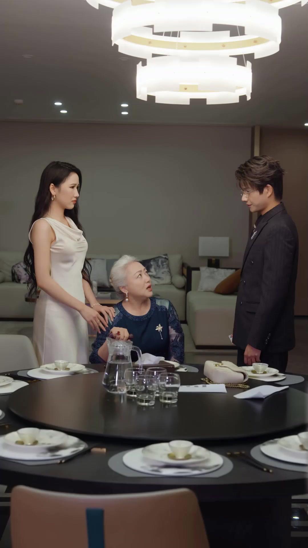 Bos, Jangan Cerai Dulu!