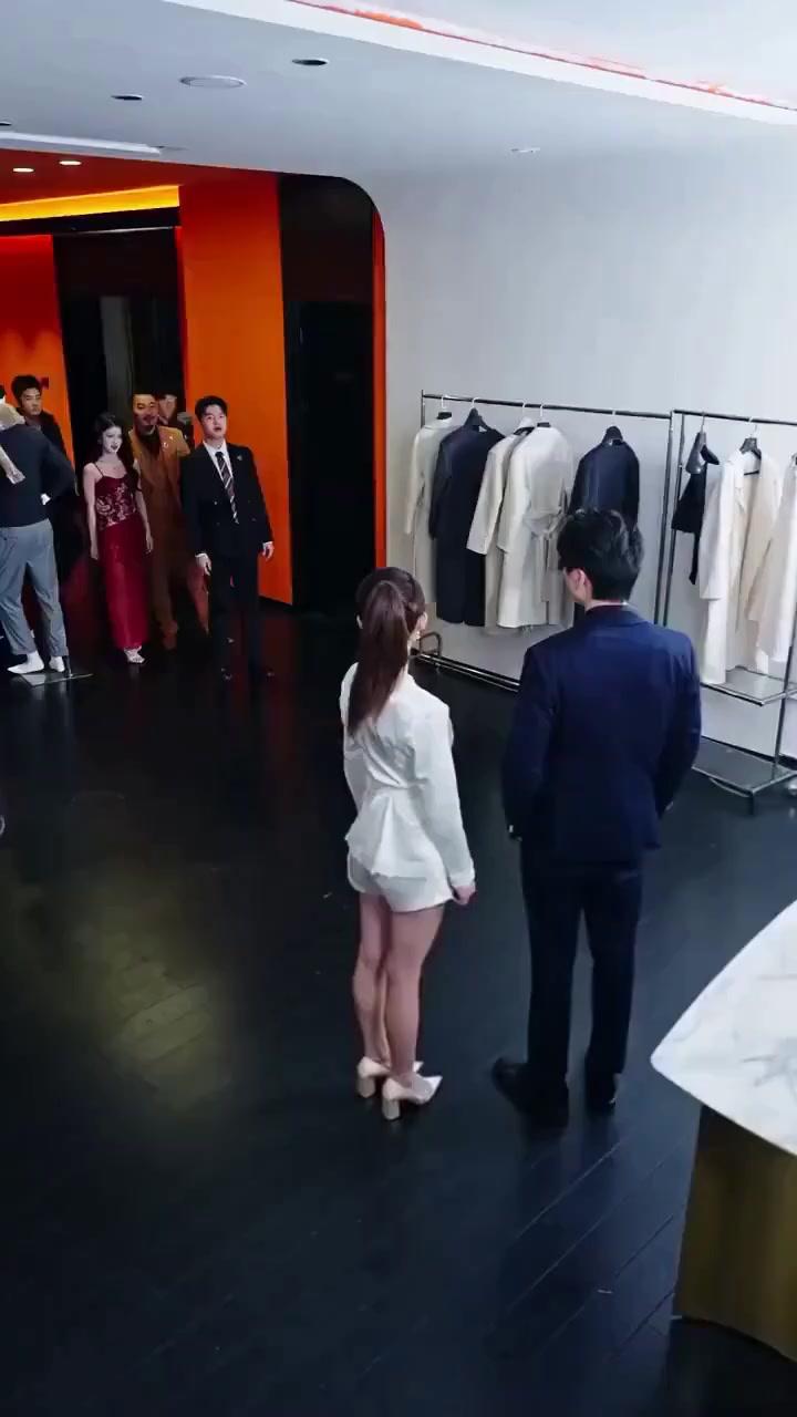 (Dublajlı) Eşsiz Qilin Bedeni