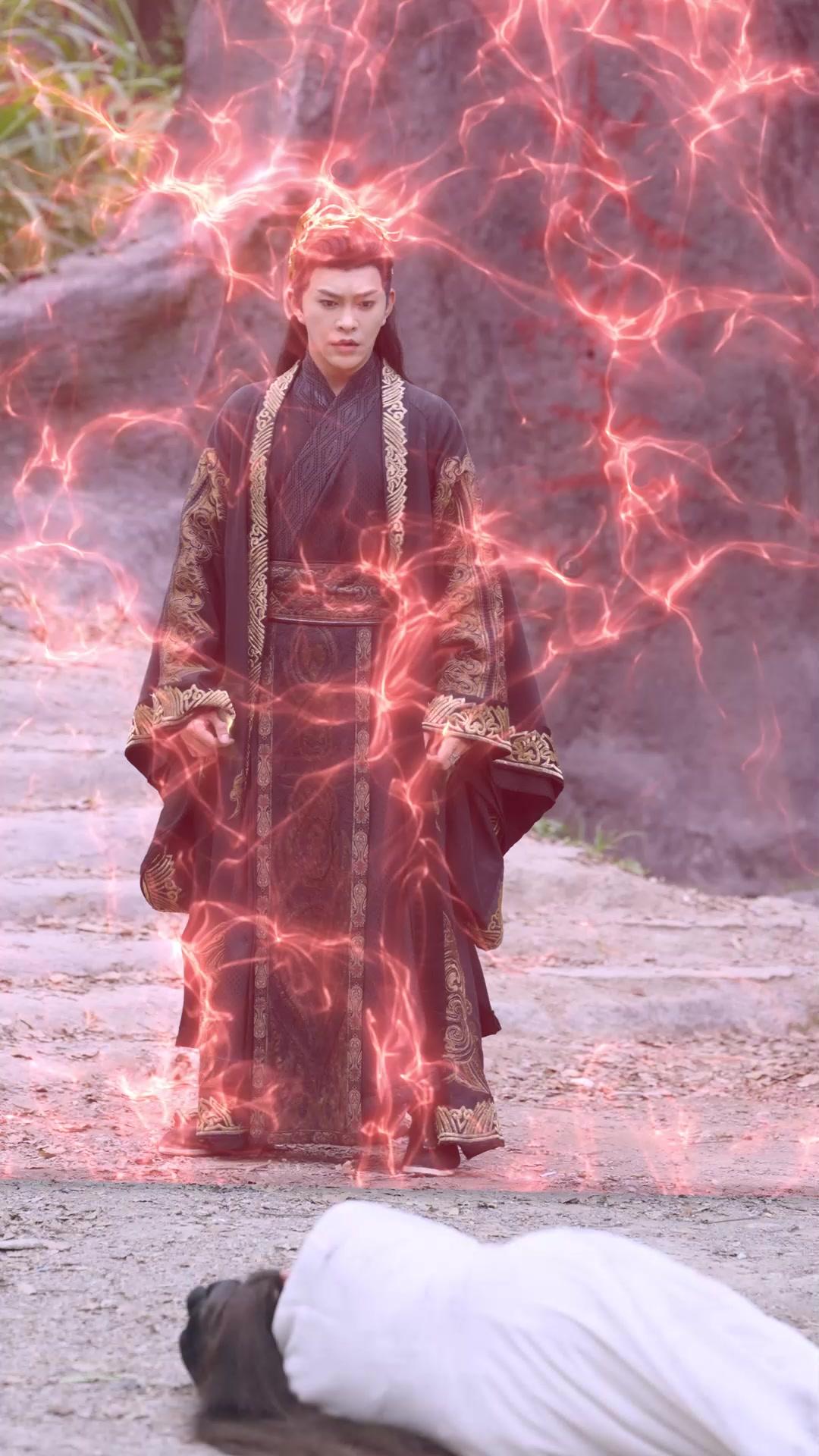 VISAGE VOLÉ, DESTIN BRISÉ