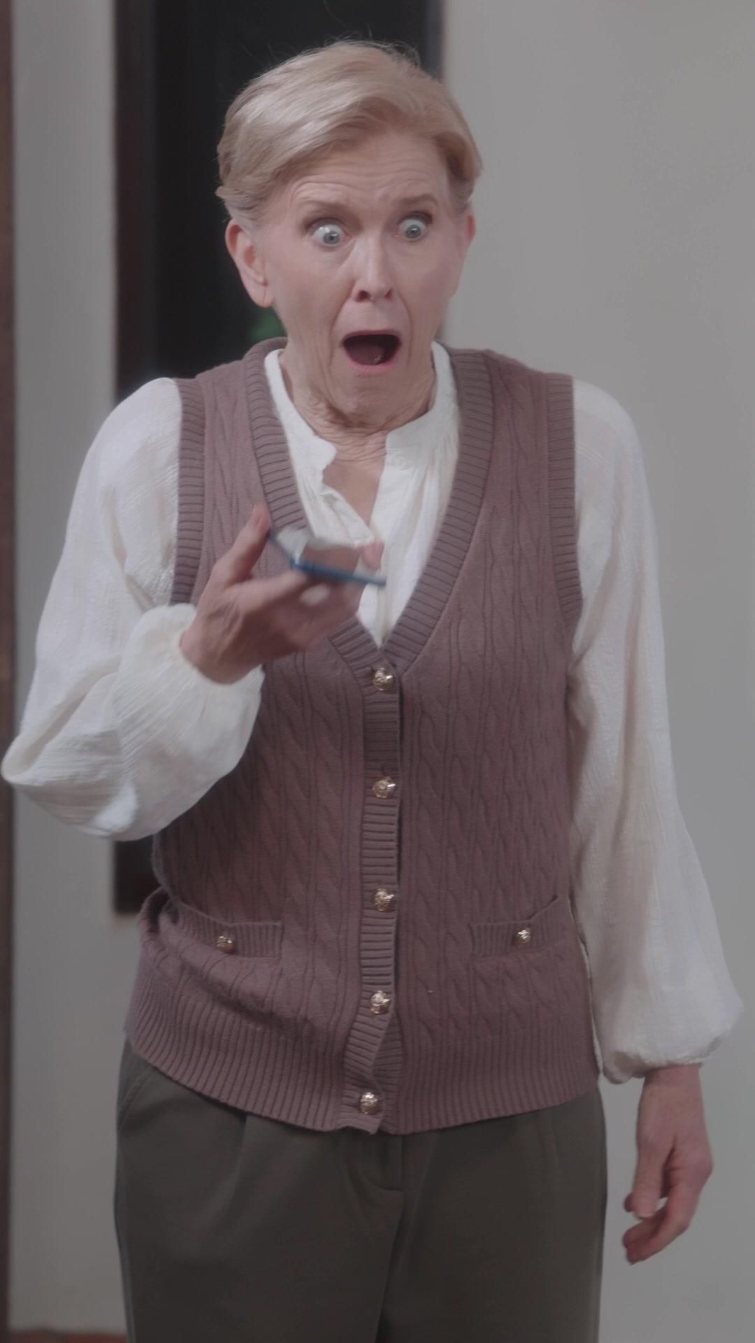 L'AMOUR ATERRIT AVEC L'HÉRITIER AMNÉSIQUE