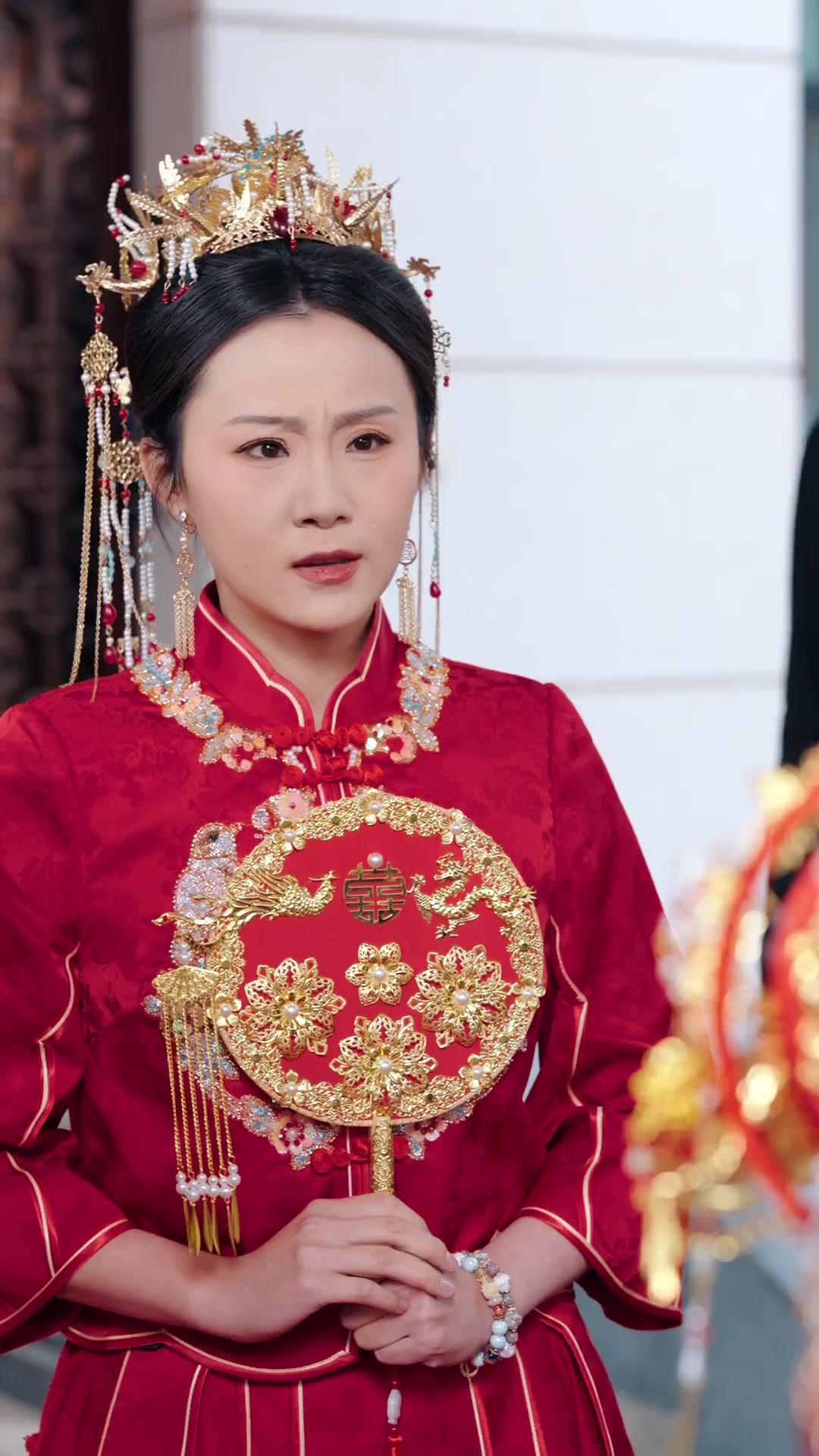 تزوجت الرجل المناسب من سيارة الزفاف الخطأ