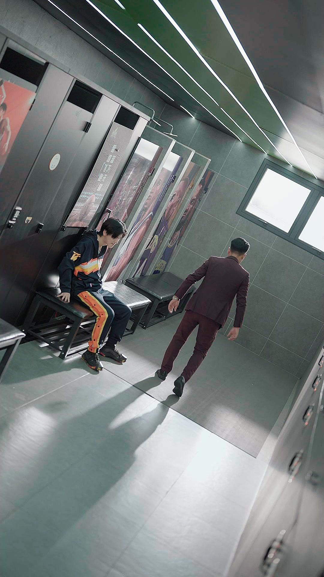 褪色的32號球衣