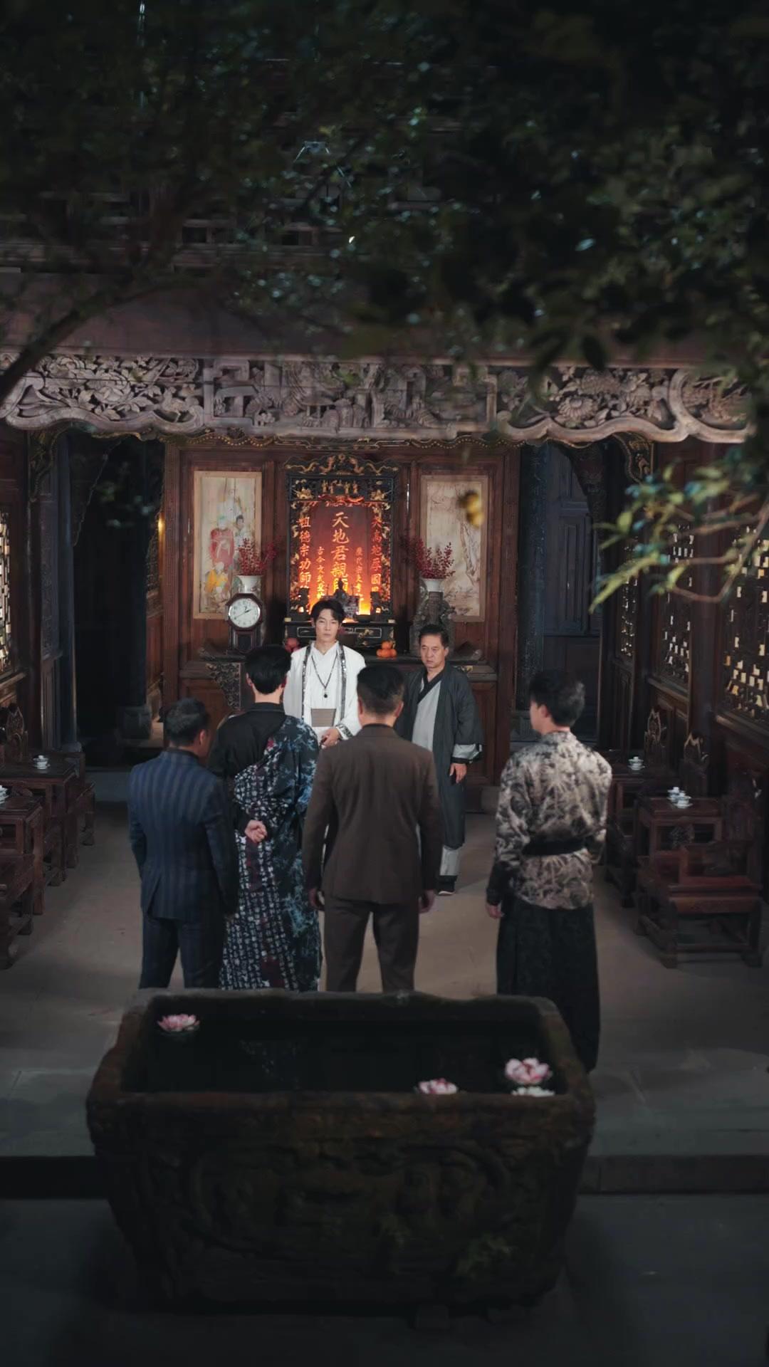 Garisan Merah Pendeta Langit