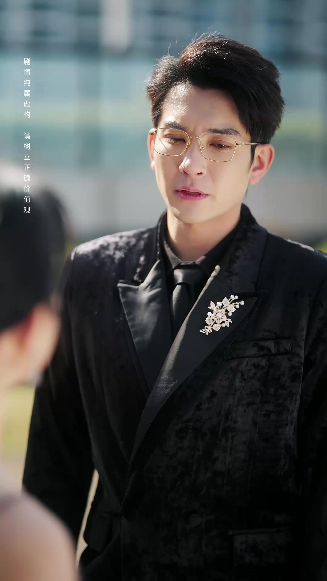 Transformé a tres diablos en genios