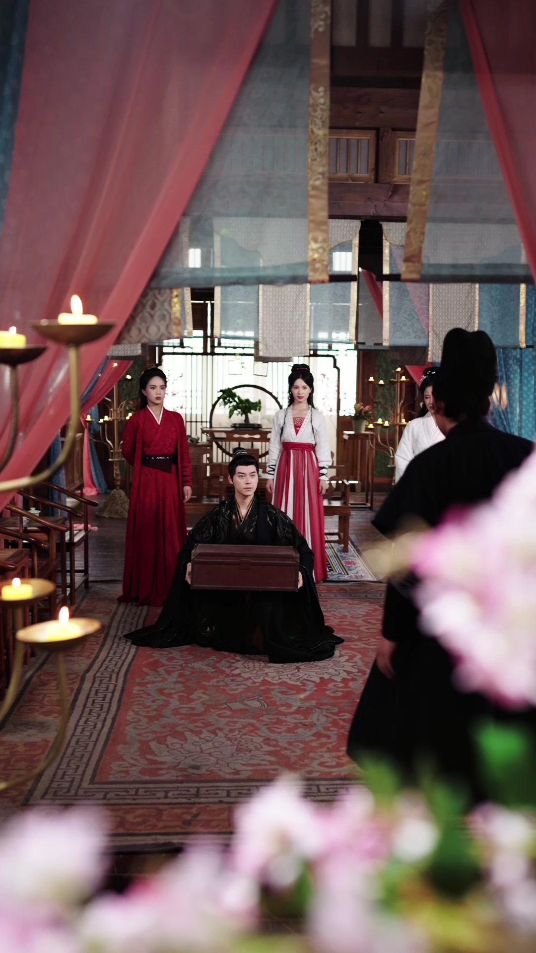 My Stepsisters Spoiled Me into a Legend