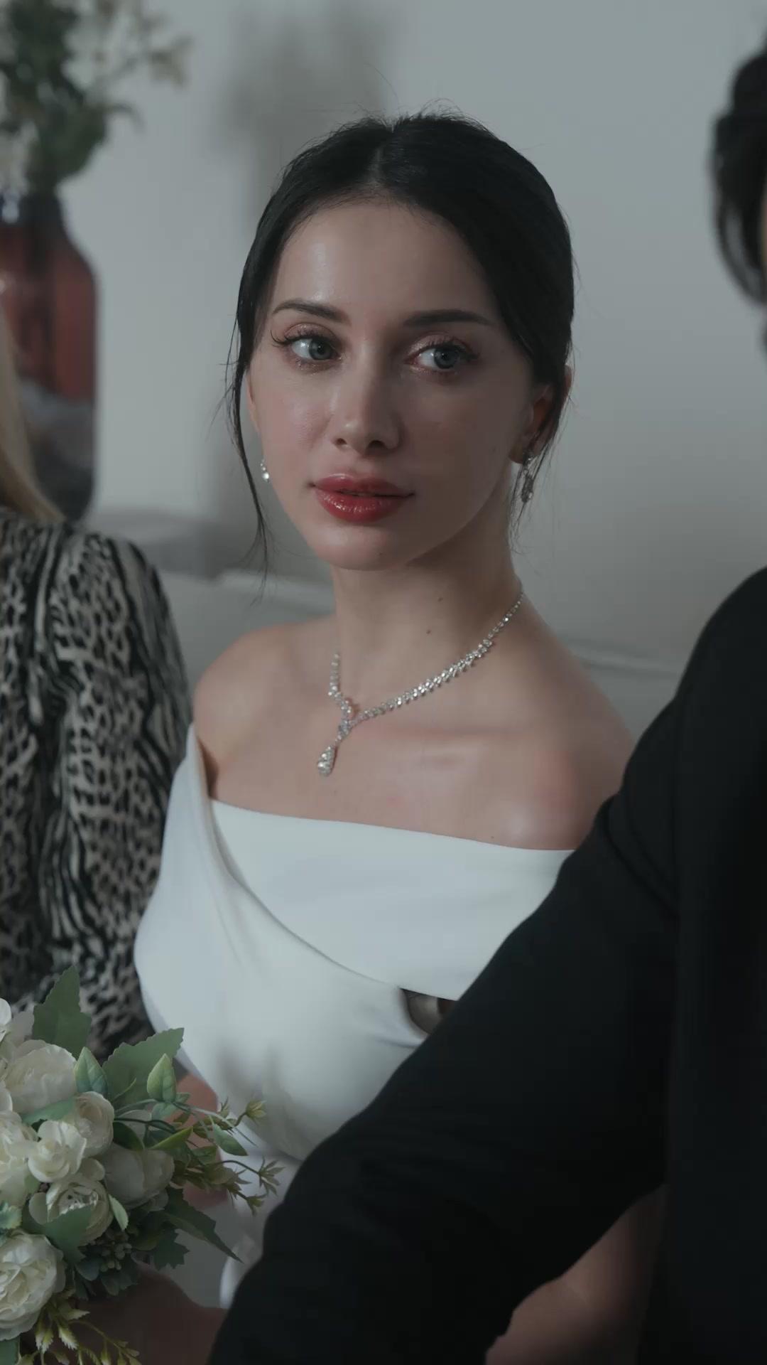 Billionaire Surgeon’s Innocent Love