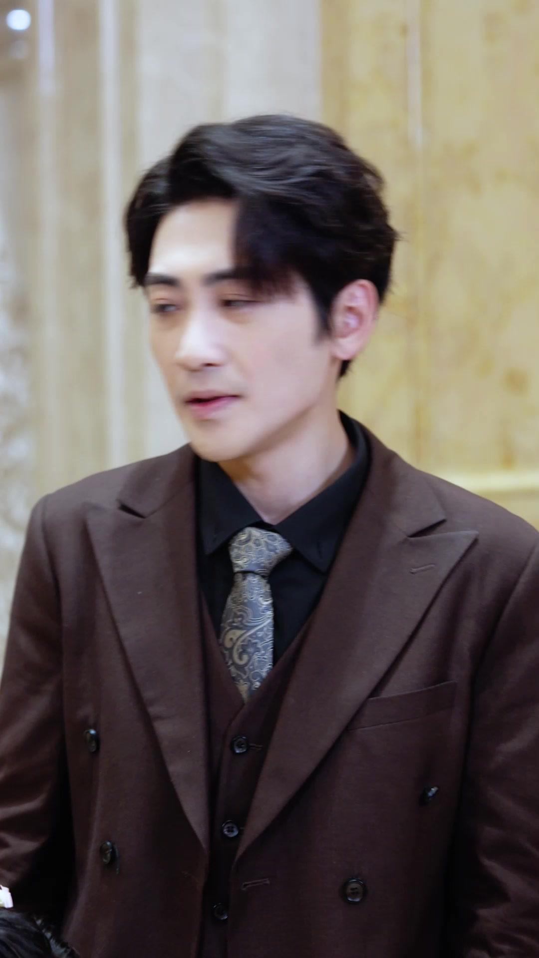 Secret King, Surprise Dad!