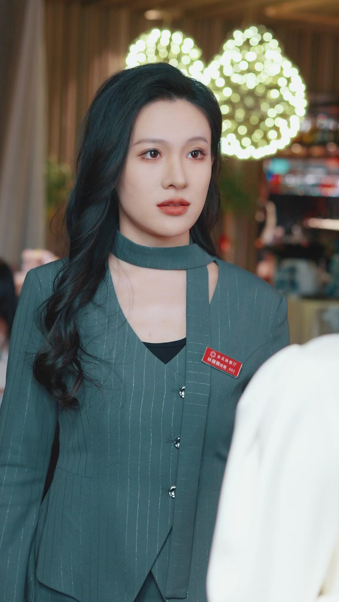 蘇董，令千金在當臥底