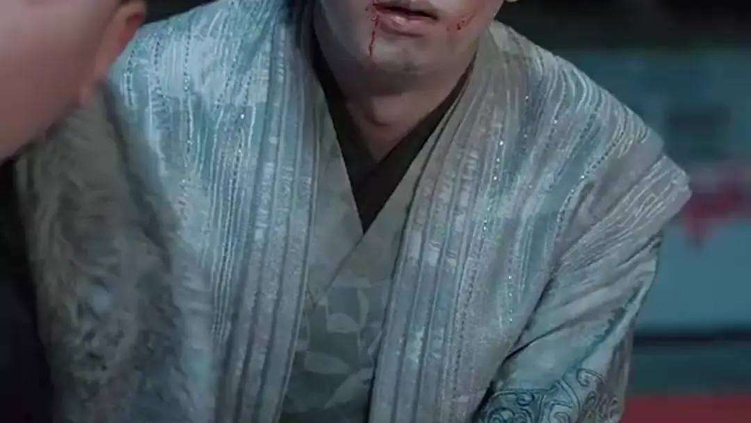 Legendary Hero: When Power Steals Time and Love Fades to Ash