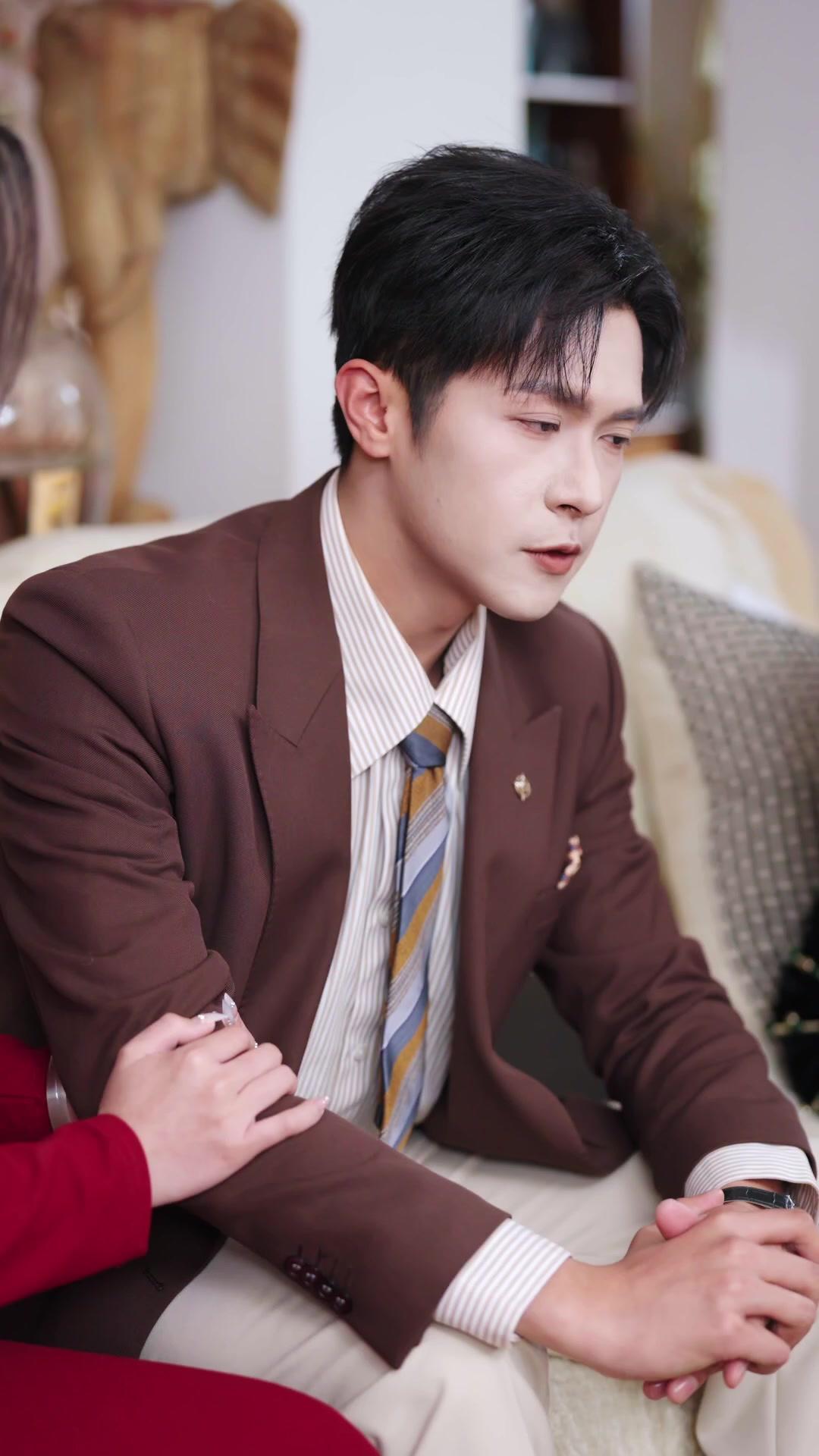 Bonda Lima: Gagah Dan Menawan