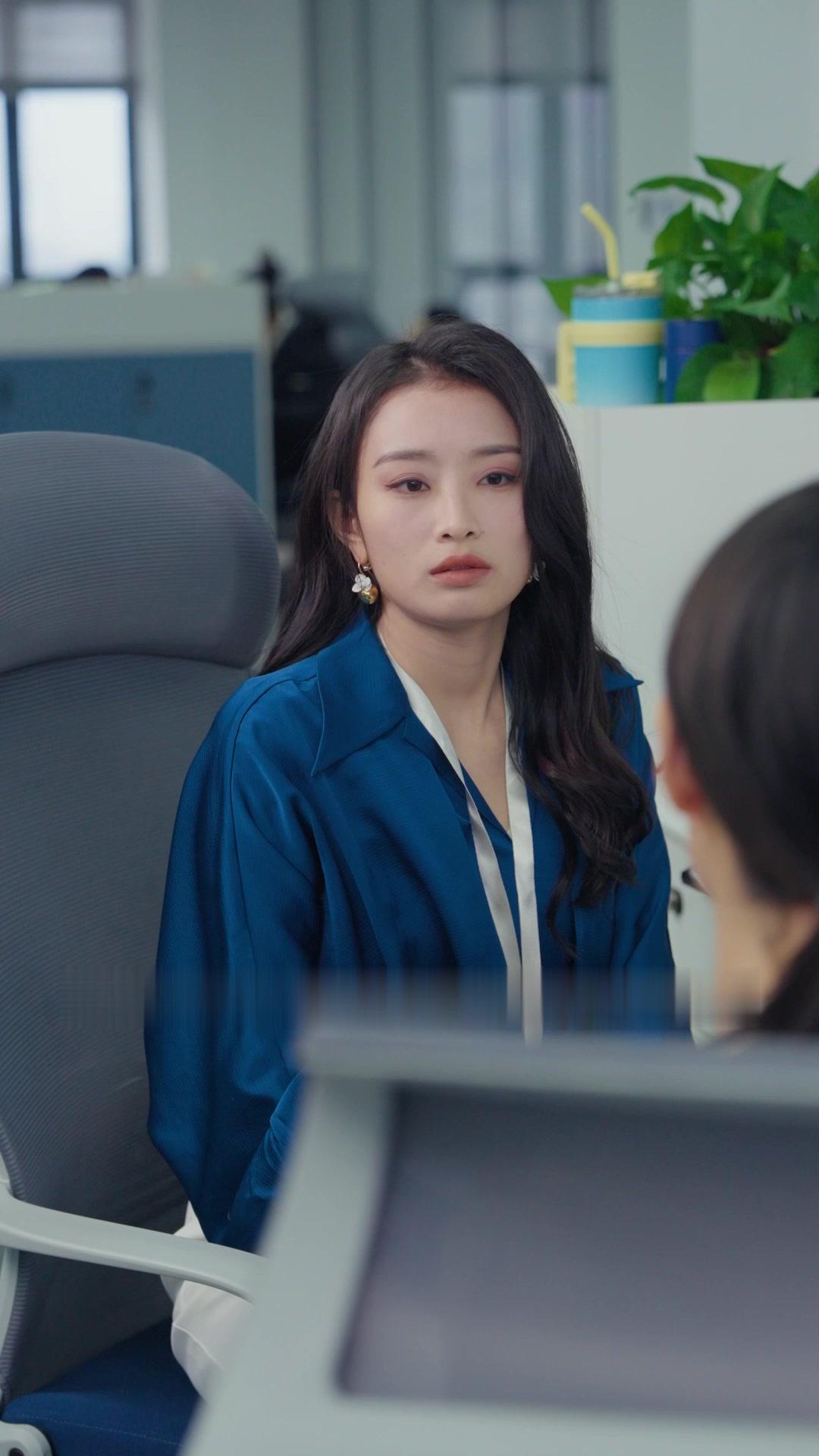 My Assistant Is My Lost Love?