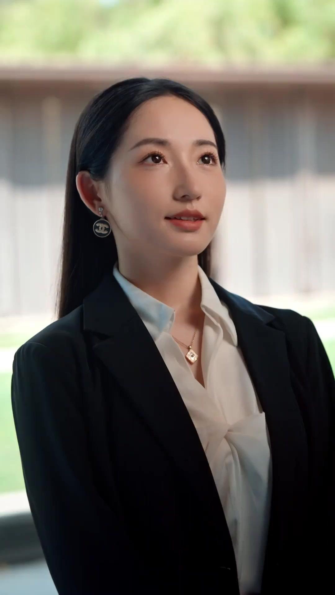 Oops, My Toyboy Is A Heir