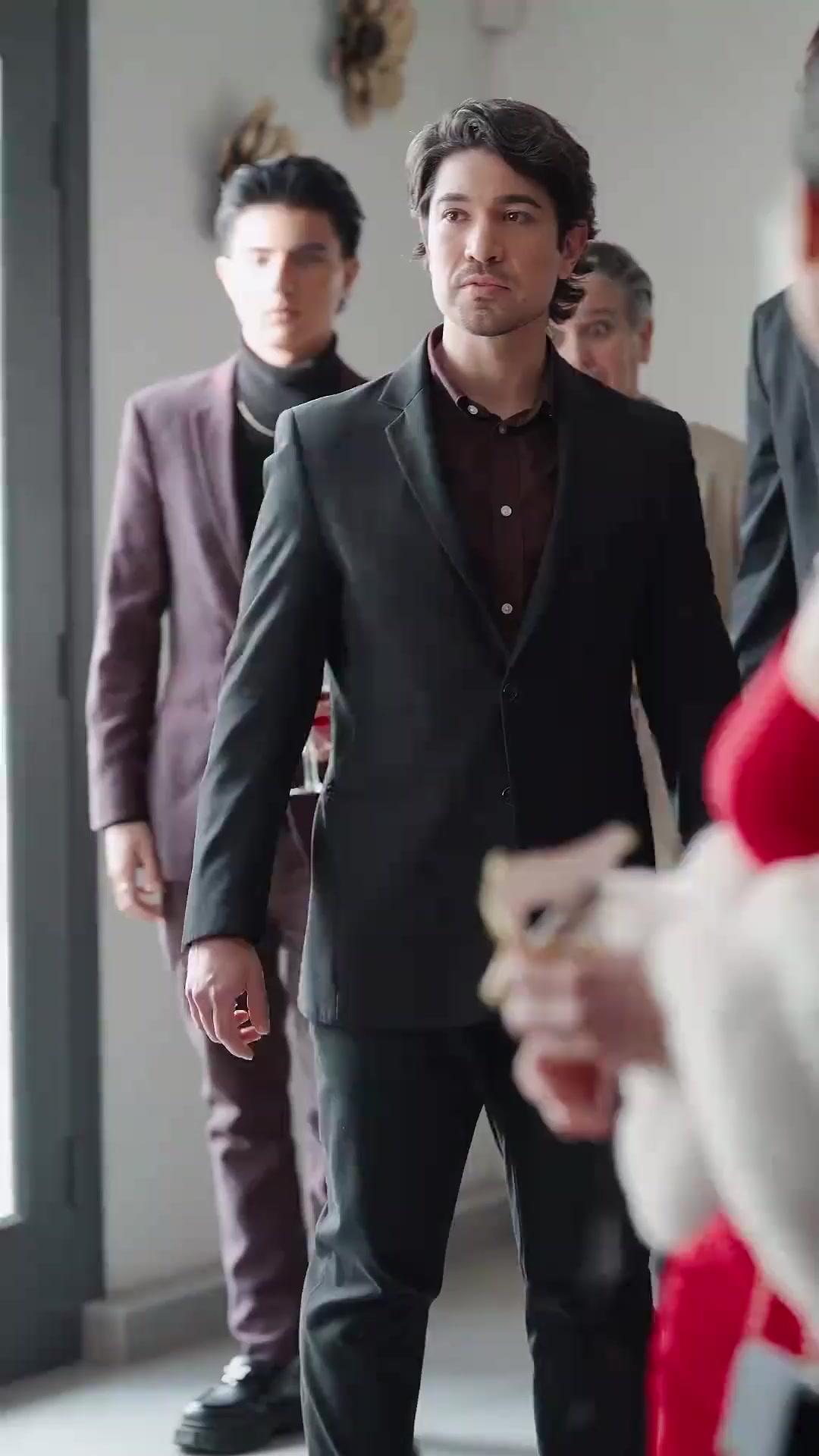 (Synchro)Die maskierte Gesangsdiva