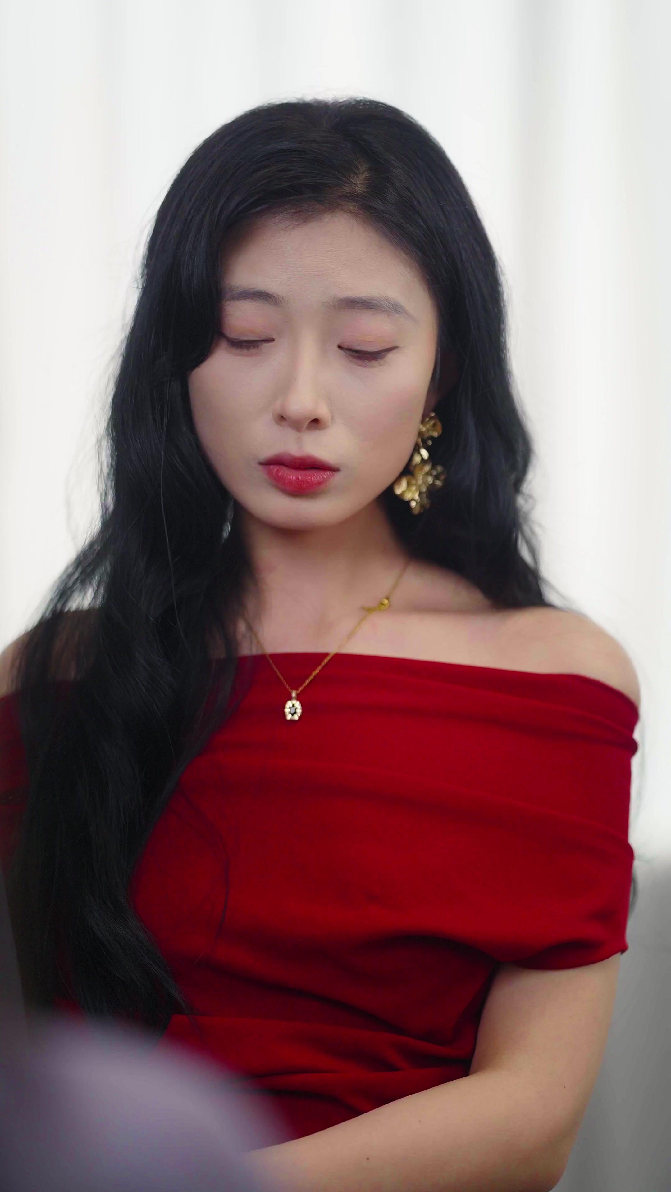 Contract? Oops, I’m in Love!