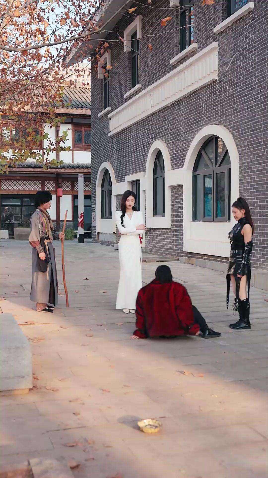 (Sulih suara) Pengemis Itu Sangat Berkuasa