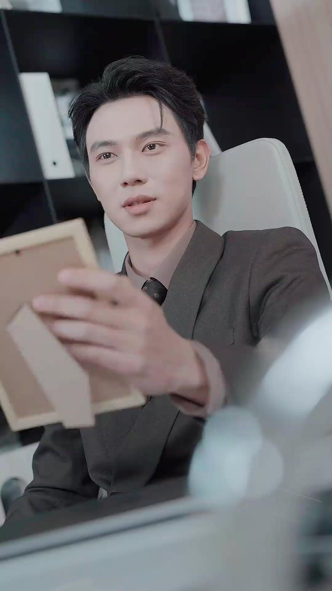 (Sulih suara)Cinta berubah menjadi benci