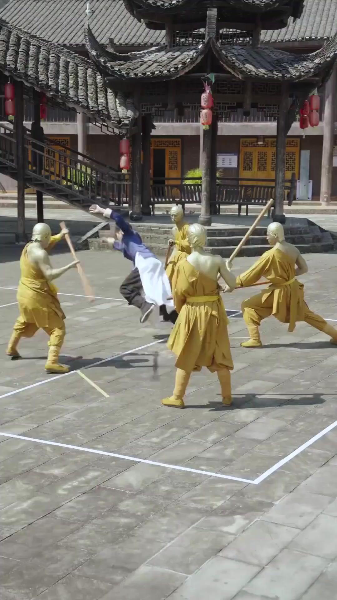 (Dubbed) A God in a Fool’s Flesh