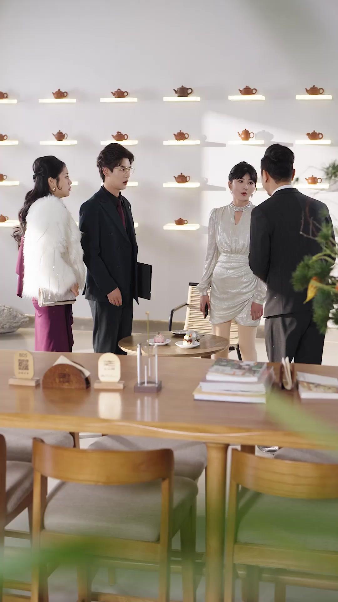 元カノと、社長室で再会