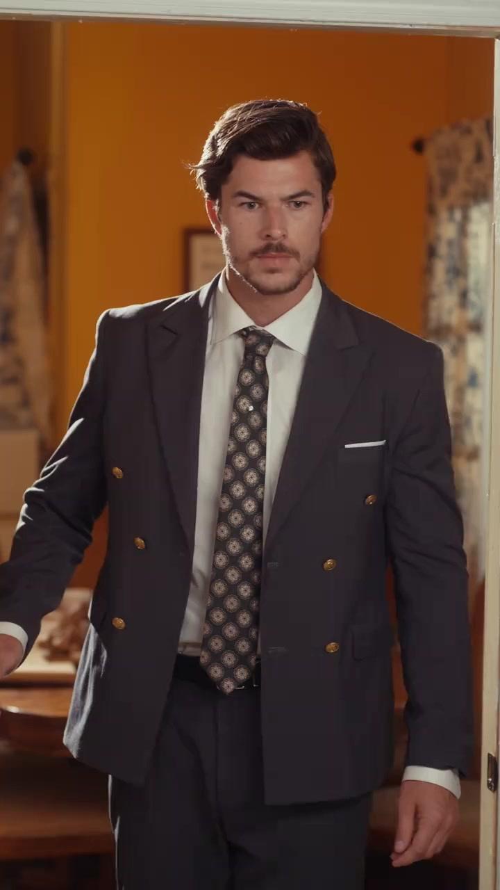 Pregnant with Billionaire's Twins, Love Begins