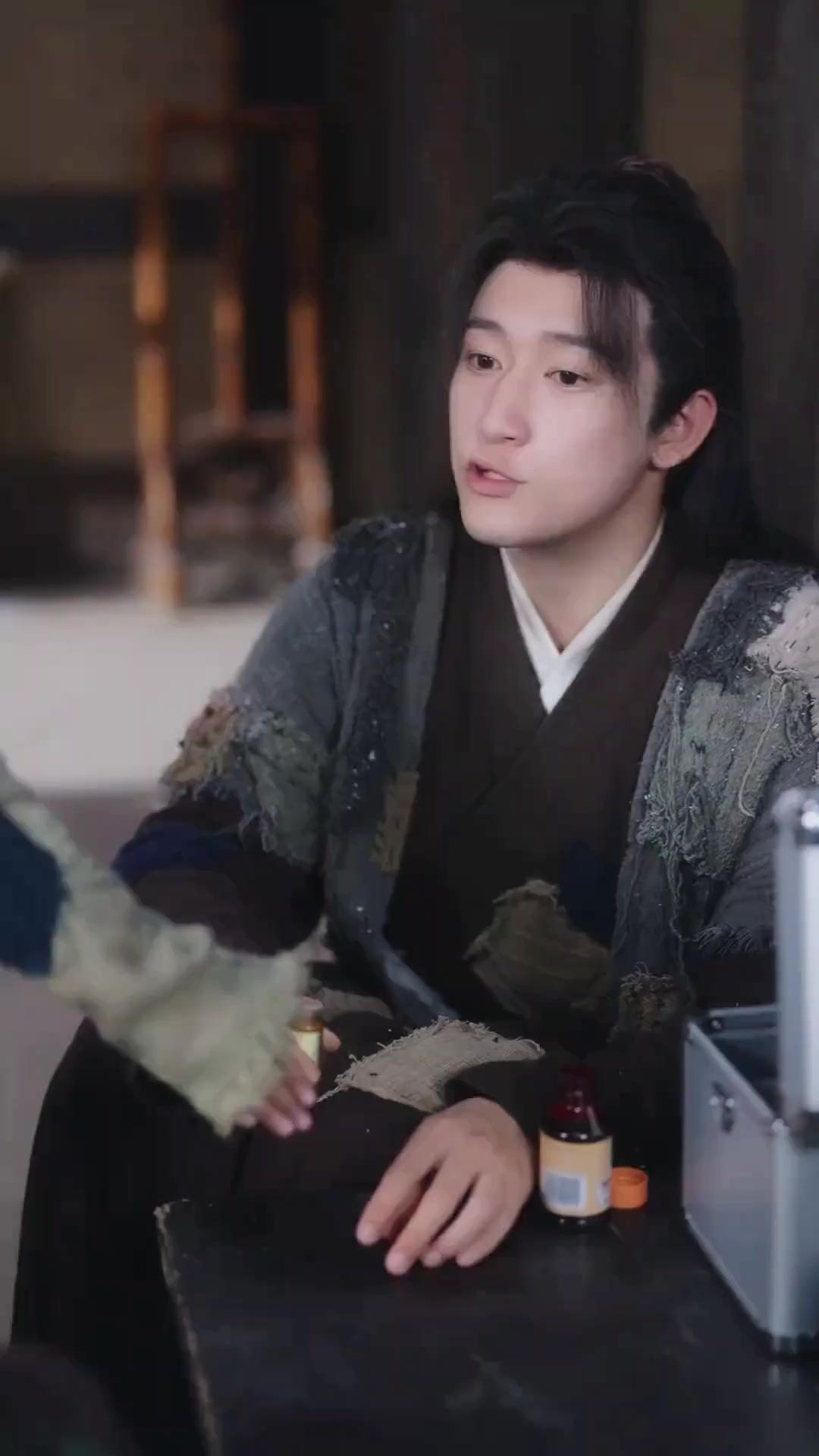 (Sulih suara) Dengan Sistem, Aku Besarkan Putriku