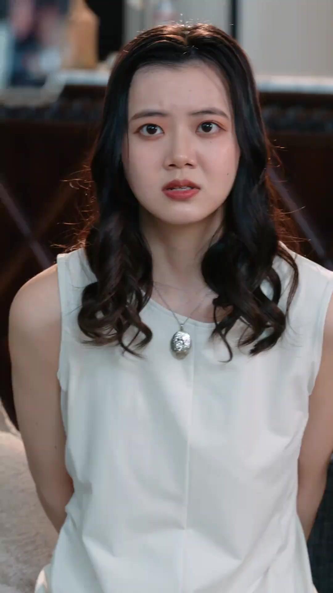 (Dubbed)His Mother? The CEO's mistress?