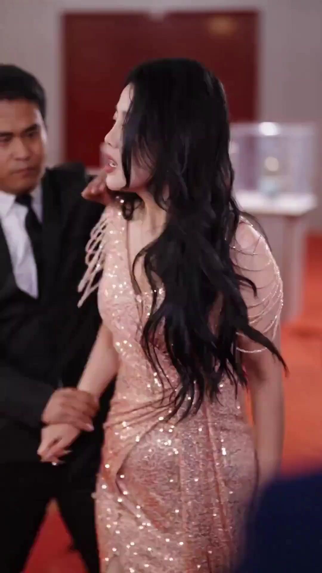 (Dubbed)Spoiled Brat vs. the Wrong Family