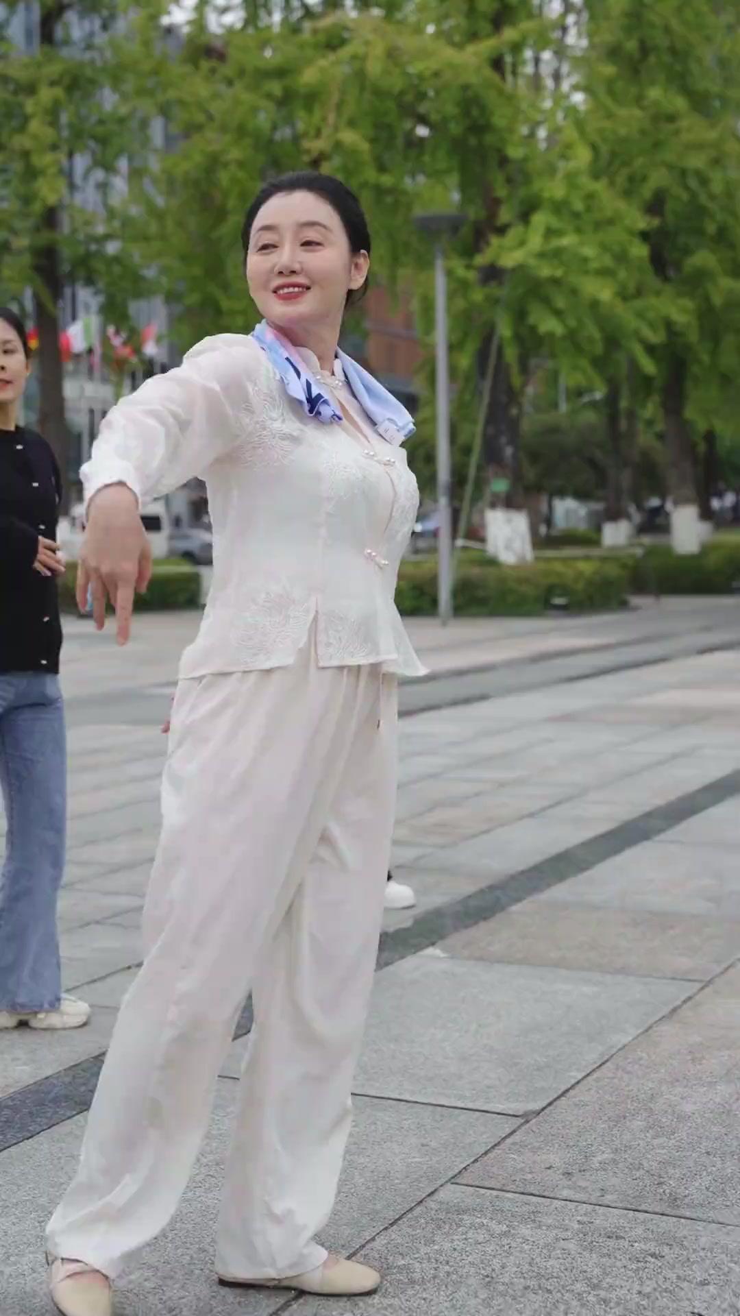 Twilight Dancing Queen