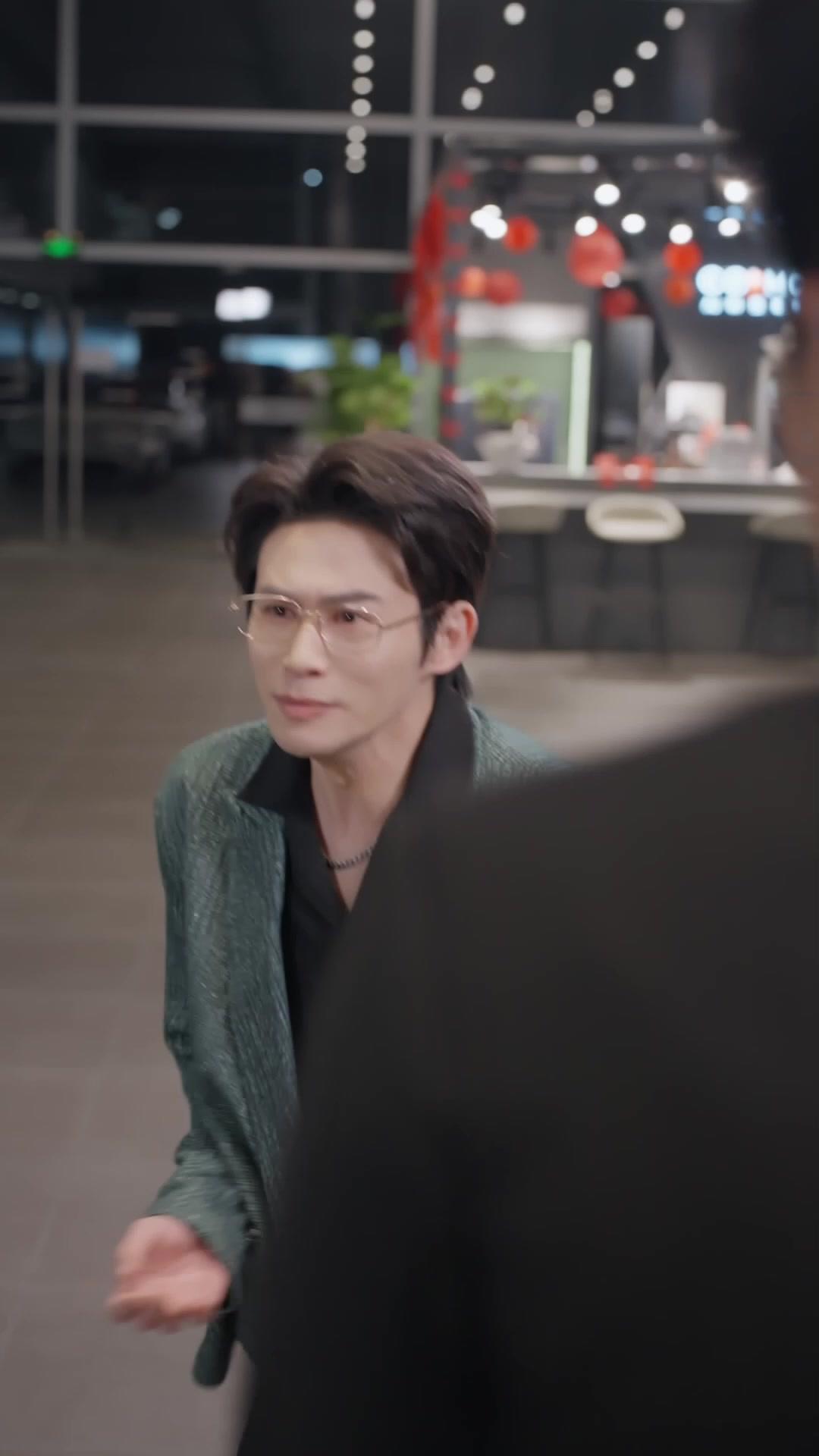 Topeng Palsu Keluarga