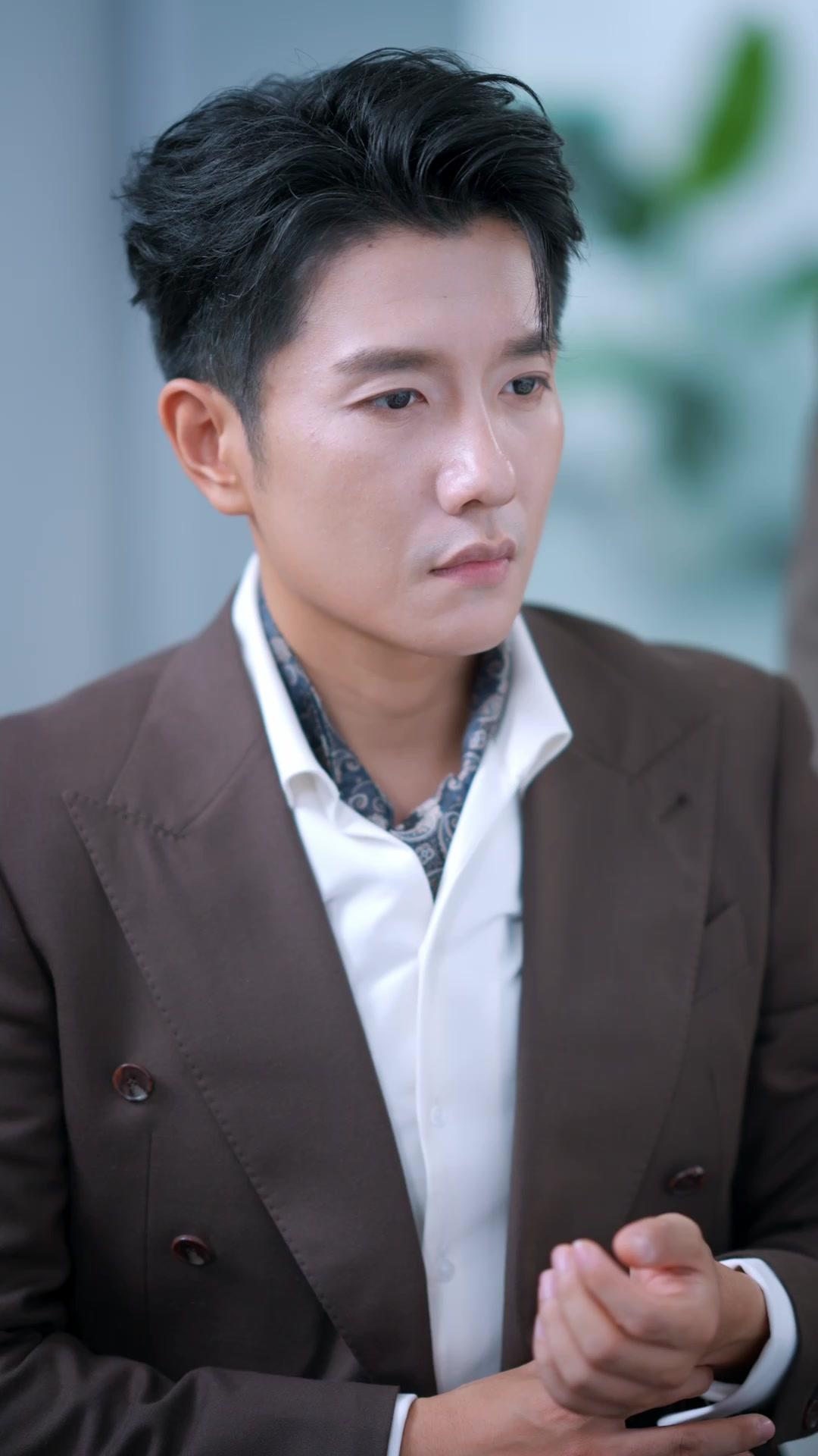 前妻竟是隱藏全能Queen