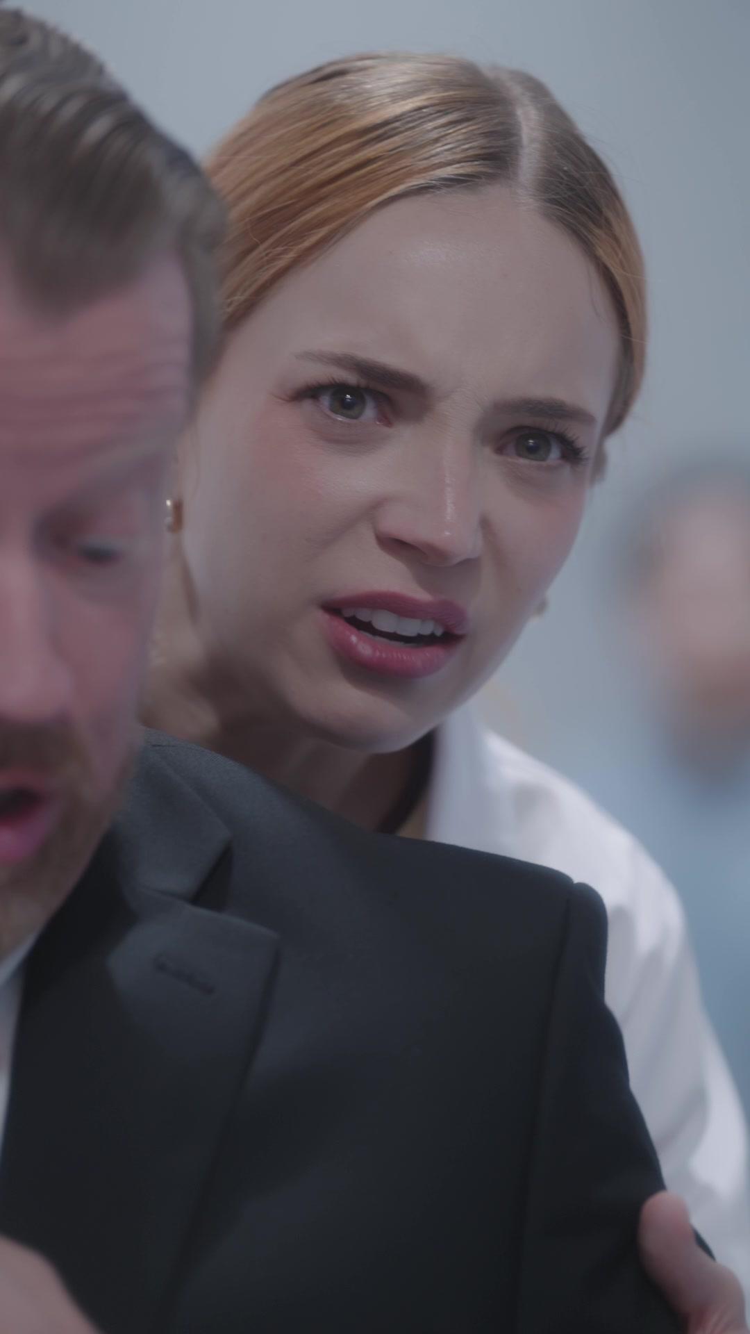 L'AMOUR ATERRIT AVEC L'HÉRITIER AMNÉSIQUE