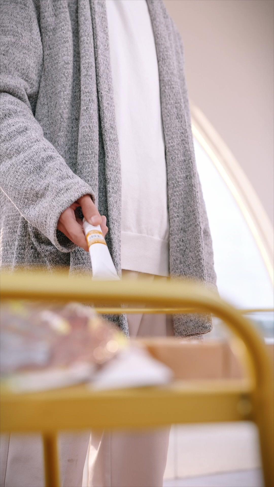 Jejak Cinta di Tengah Malam