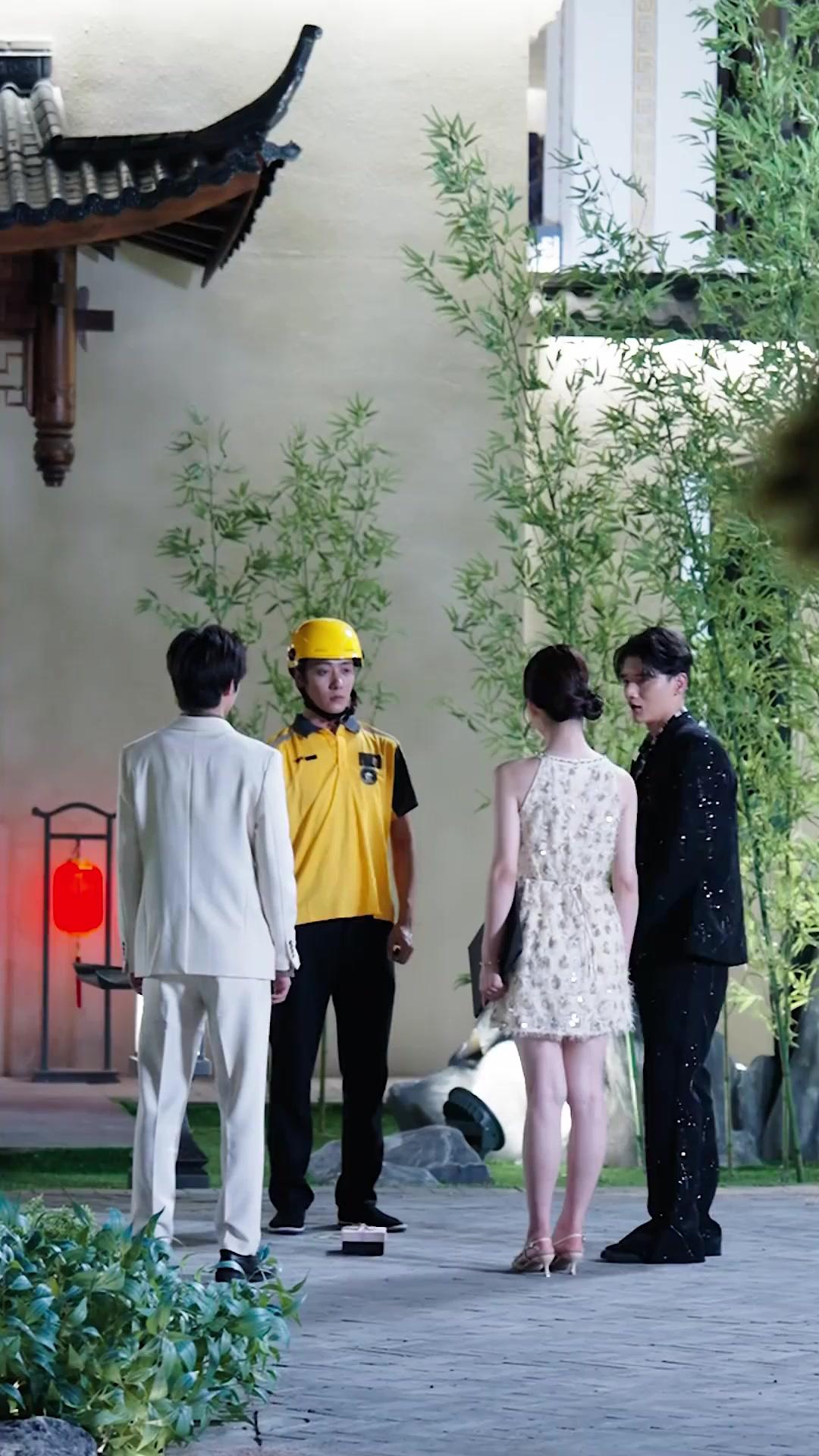 Saklı Tahtın Sahibi