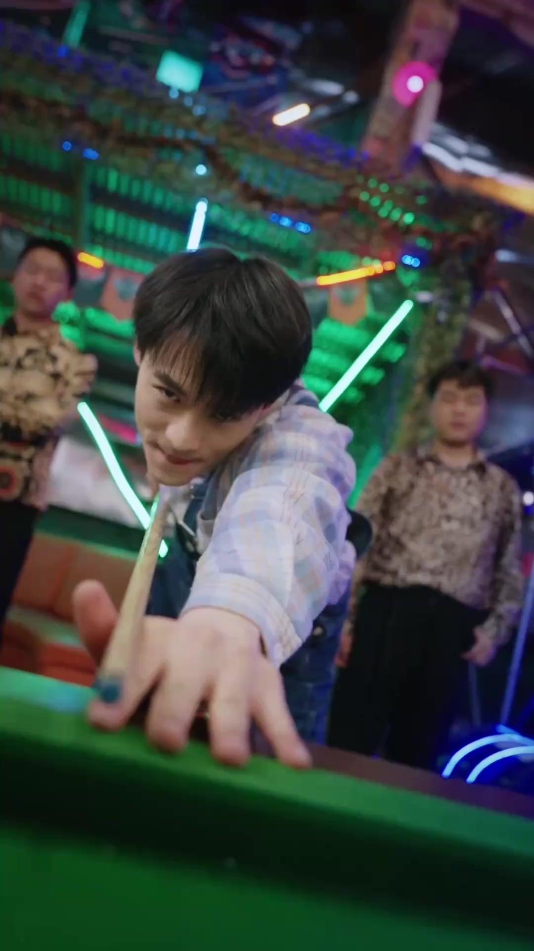 หน้ากากเทพบิลเลียด