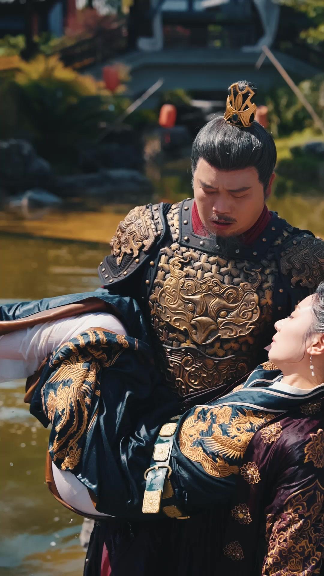 Ibuku dayang, Aku Kaisar