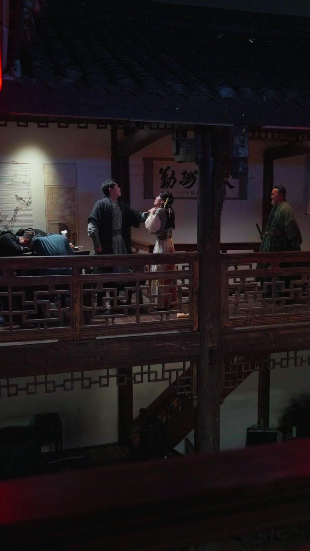 OMG! The "butcher" Son Is the Family Savior!