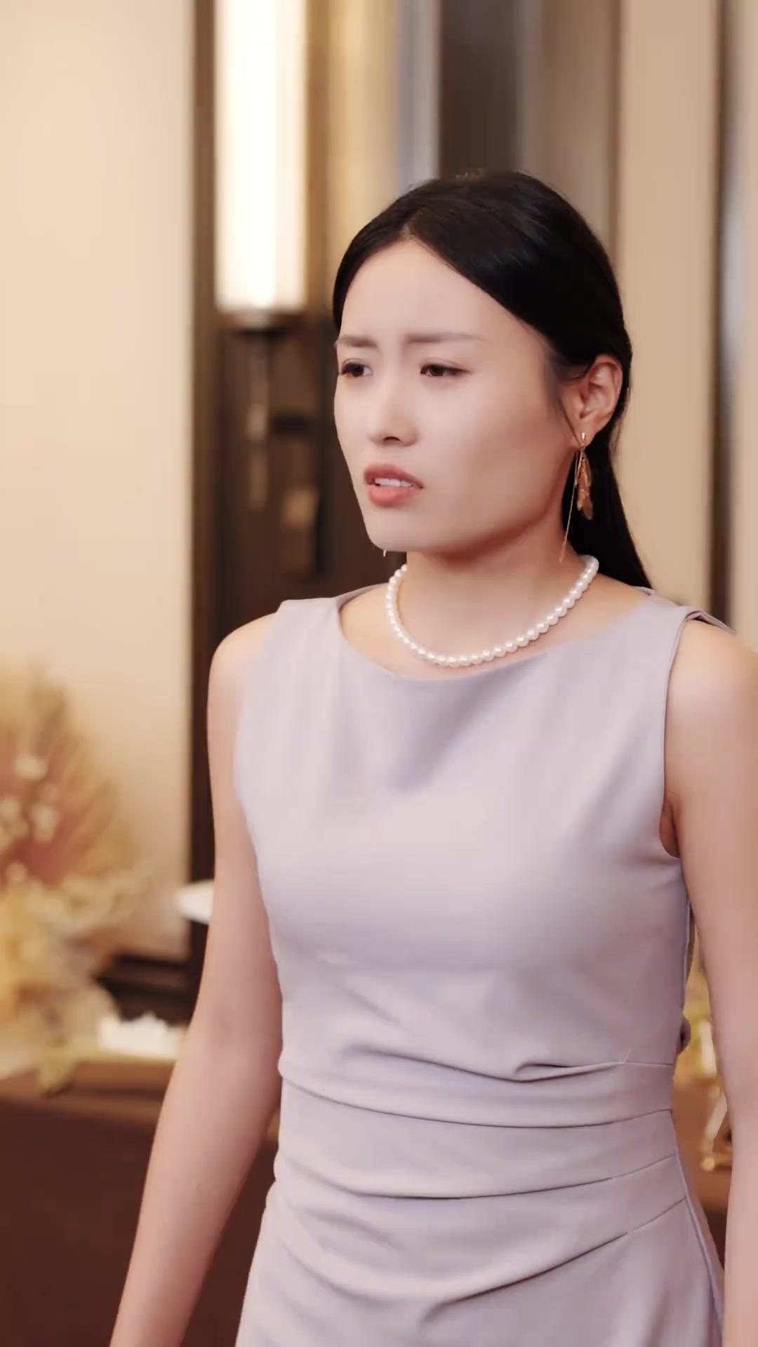 The CEO’s Rebirth: Protecting His True Heir