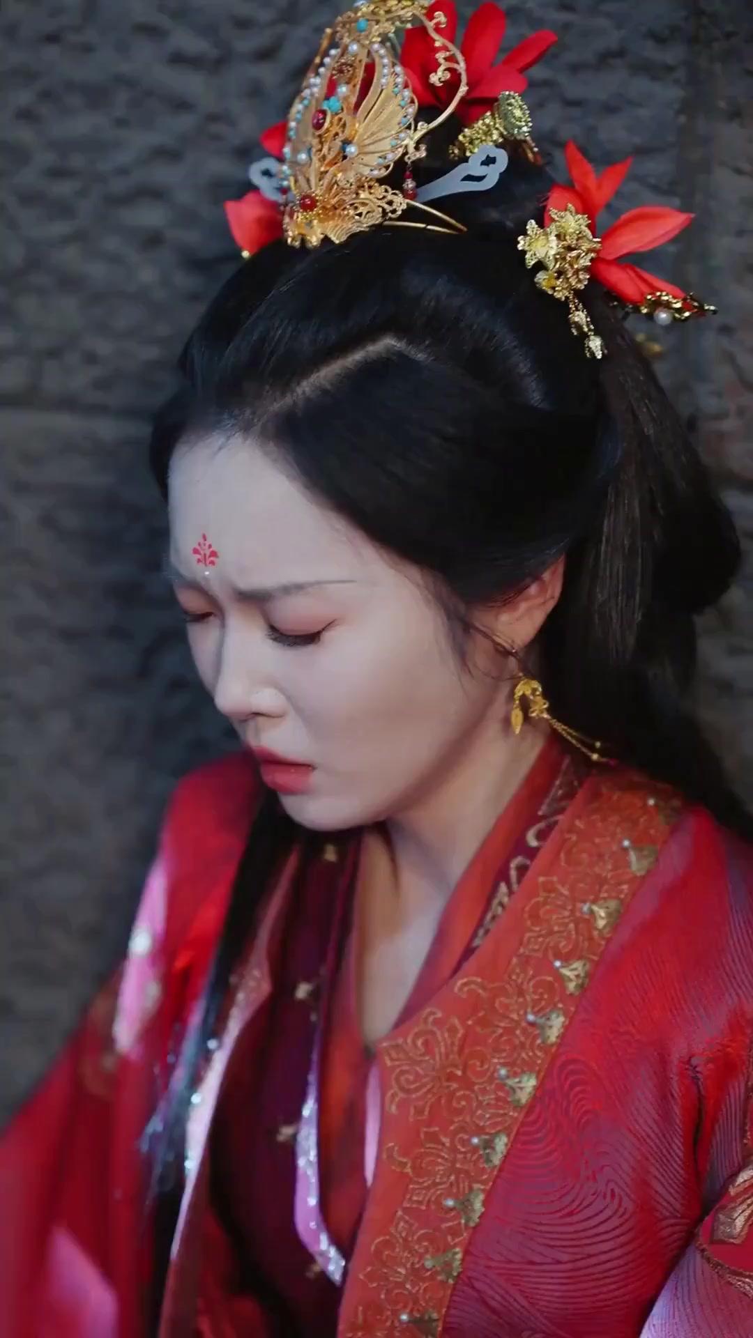 (พากย์เสียง) พันธนาการหงส์คู่