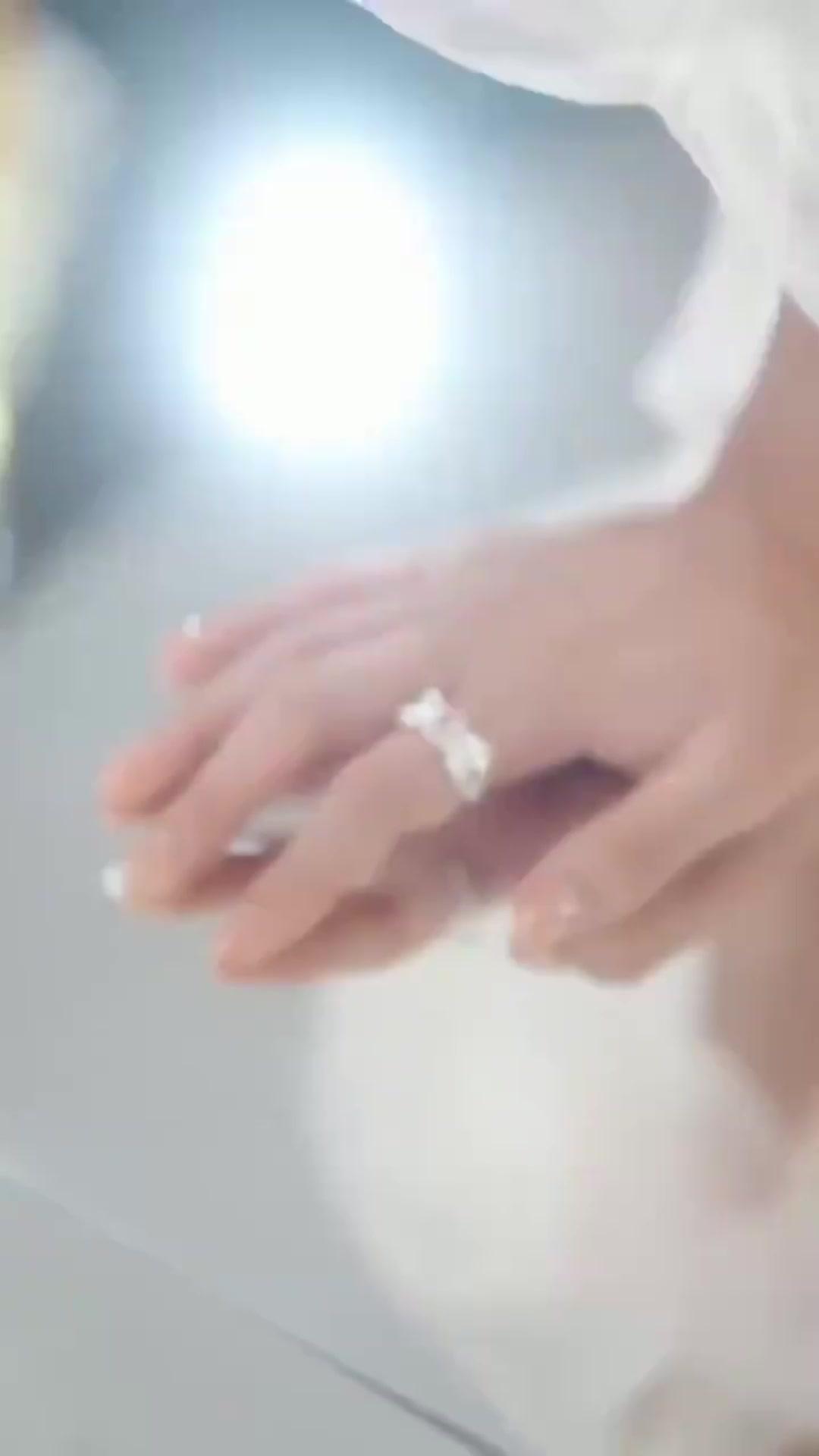 JE COLLE À MON RIVAL