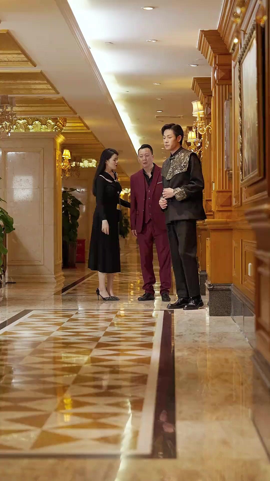  Satpam Yang Punya 3 Tunangan Cantik 