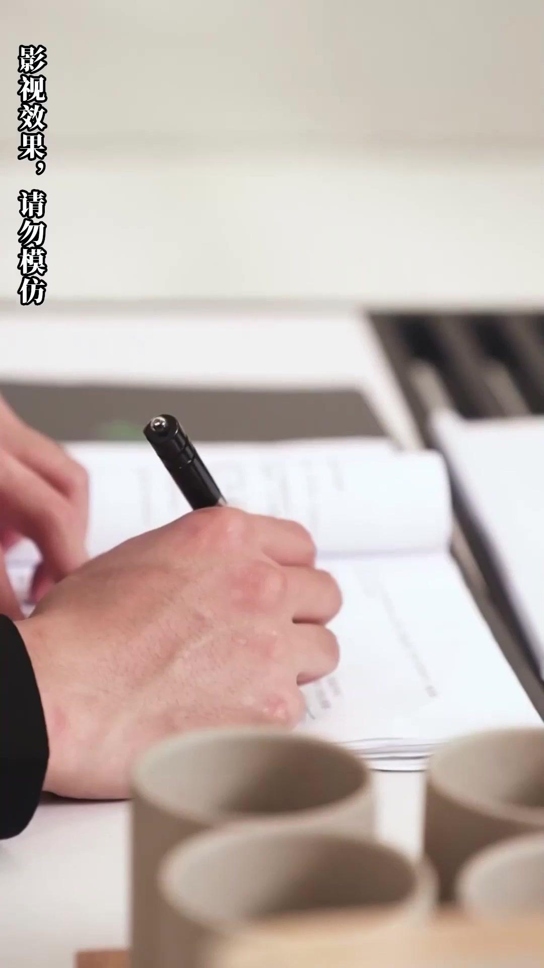 The Heiress and the Cold Billionaire