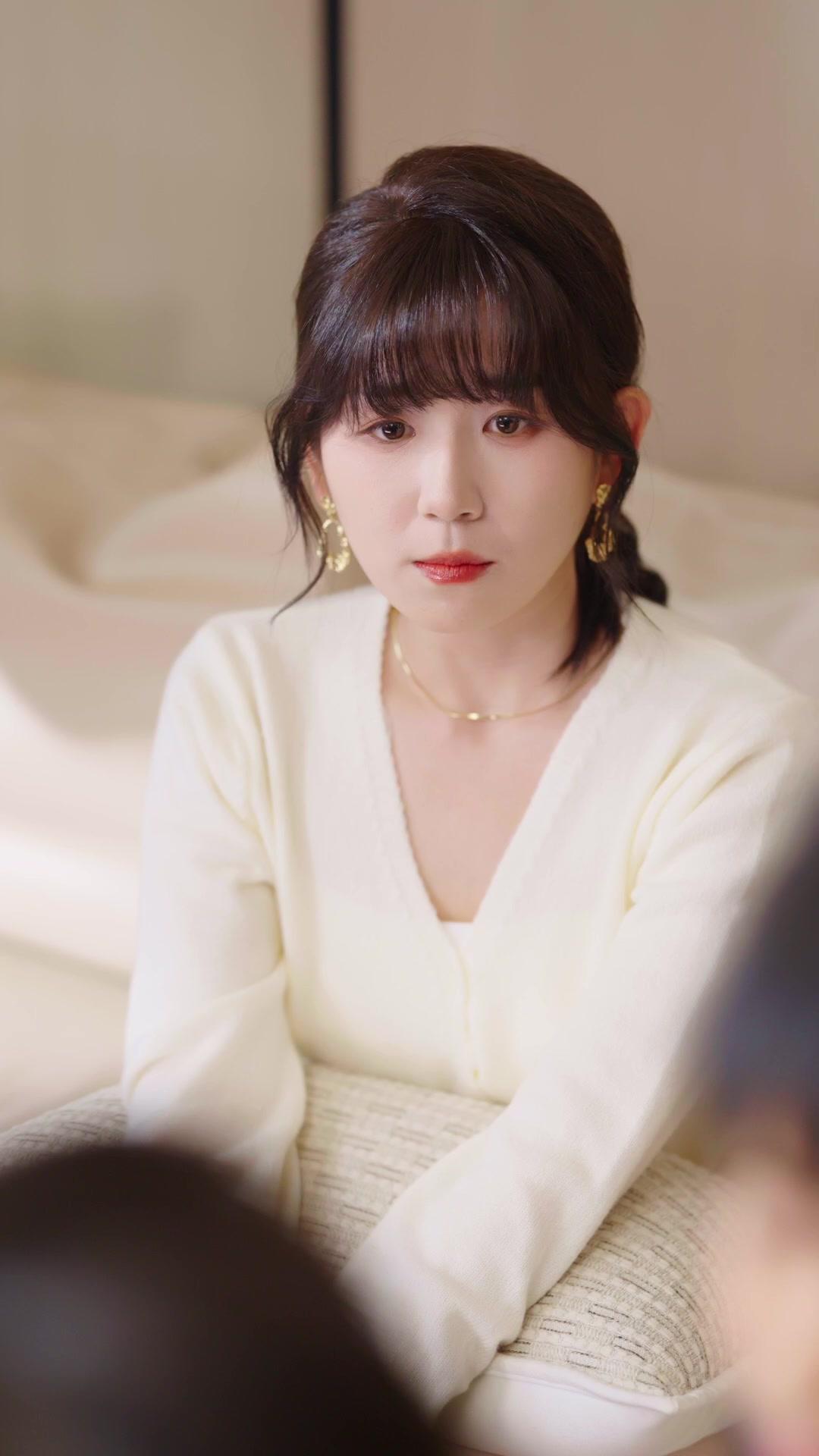 Bonda Lima: Gagah Dan Menawan